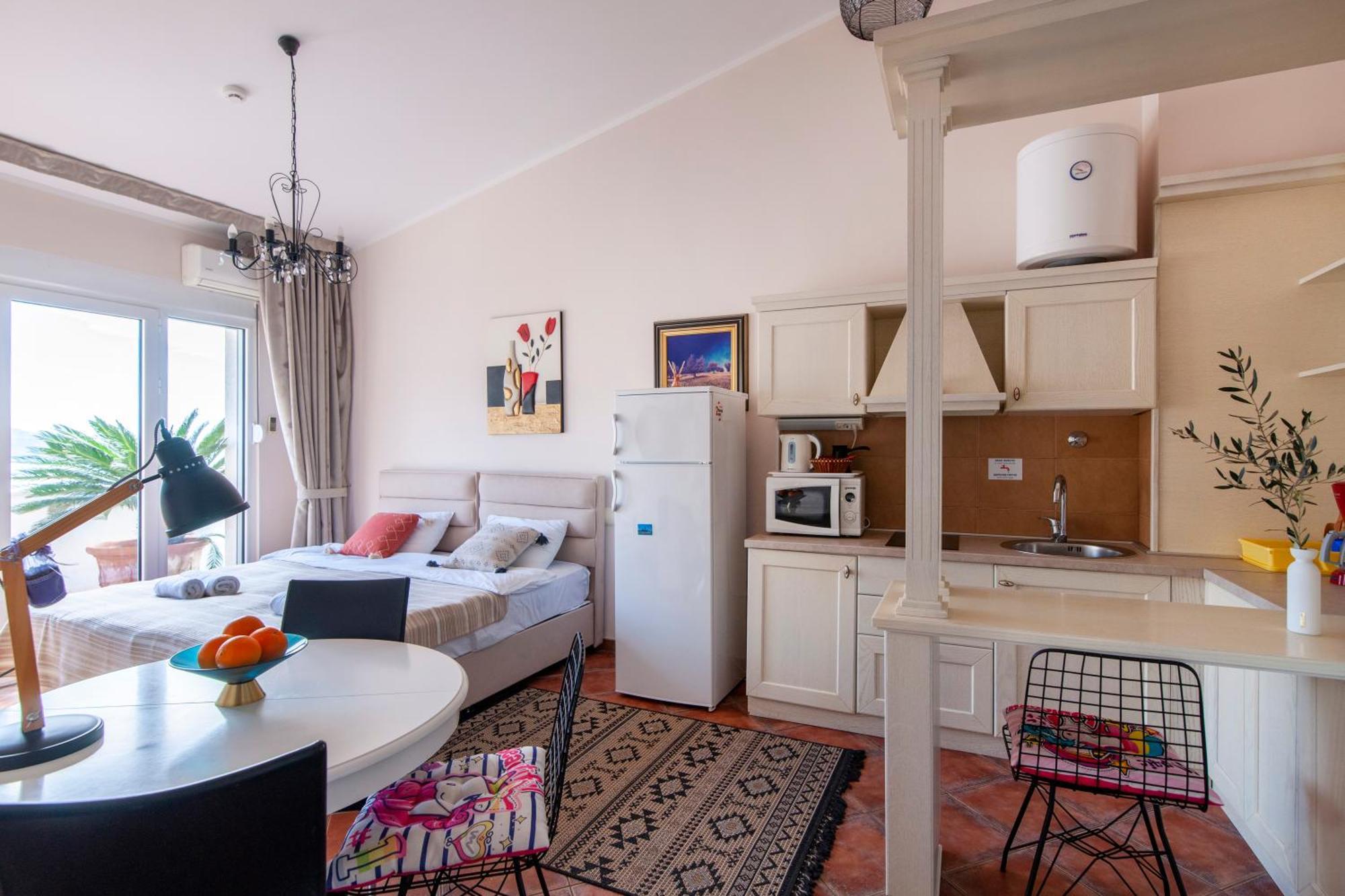 Lux M & A Budva